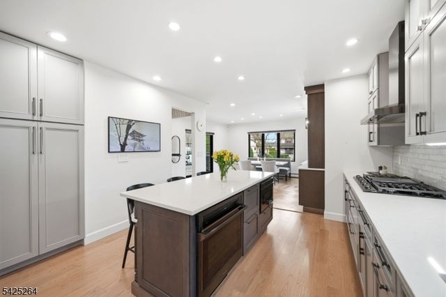 11 Ashton Pl, Glen Rock Boro, NJ 07452