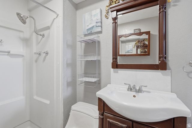 5867 S 2900 W, Roy, UT 84067