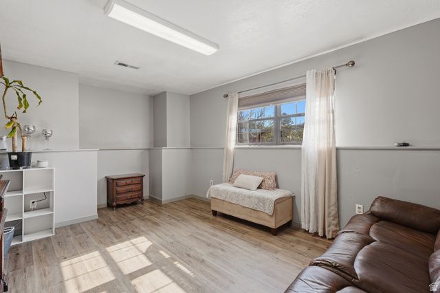 5867 S 2900 W, Roy, UT 84067