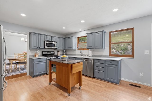 2555 E 2050 N, Layton, UT 84040