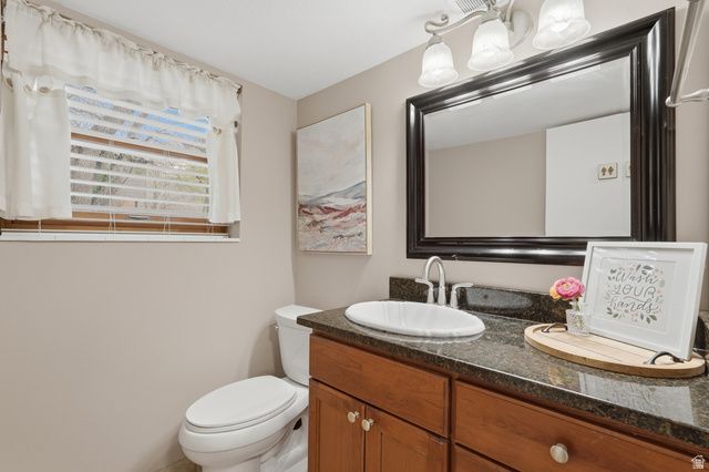 2555 E 2050 N, Layton, UT 84040