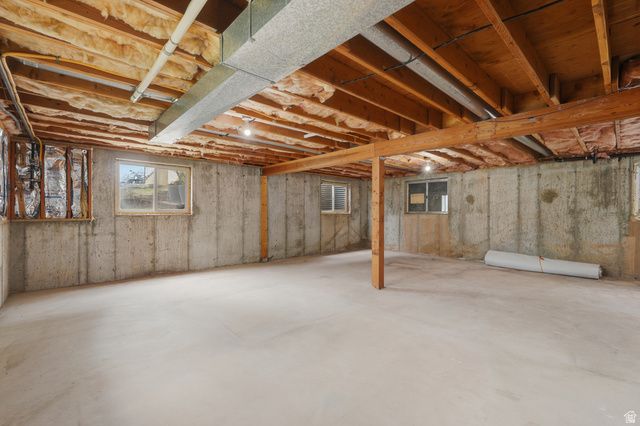2555 E 2050 N, Layton, UT 84040