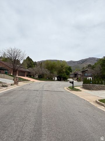2555 E 2050 N, Layton, UT 84040