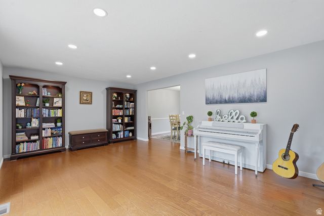 2555 E 2050 N, Layton, UT 84040
