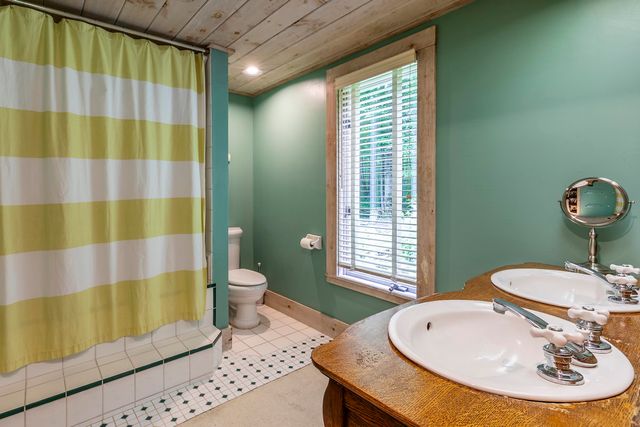 397 Fern Hill, Dorset, VT 05251