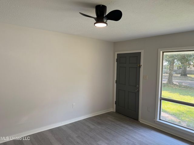 302 Saint Paul Street, Pearl, MS 39208