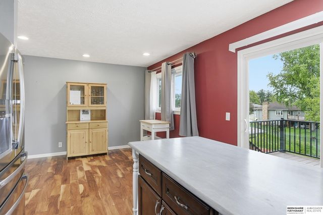 2711 N 121 Avenue, Omaha, NE 68164