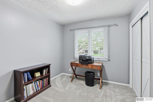 2711 N 121 Avenue, Omaha, NE 68164