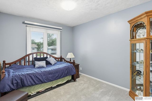 2711 N 121 Avenue, Omaha, NE 68164