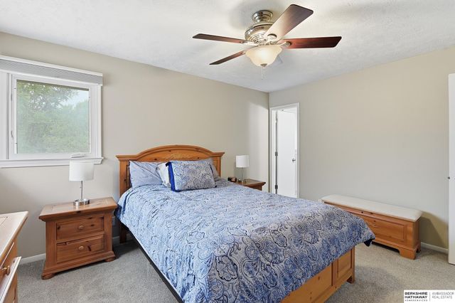 2711 N 121 Avenue, Omaha, NE 68164
