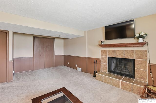 2711 N 121 Avenue, Omaha, NE 68164