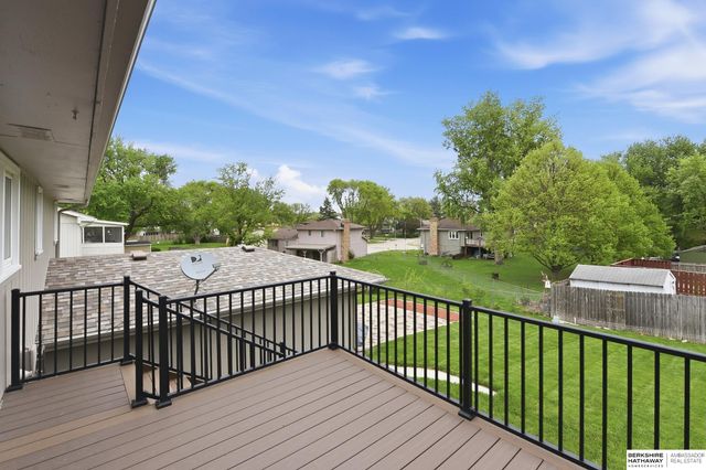 2711 N 121 Avenue, Omaha, NE 68164
