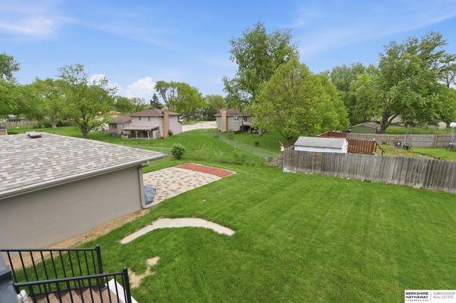 2711 N 121 Avenue, Omaha, NE 68164