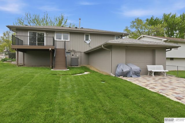 2711 N 121 Avenue, Omaha, NE 68164