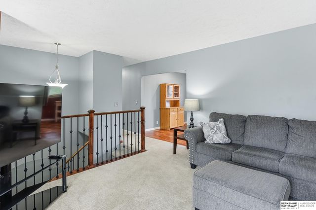 2711 N 121 Avenue, Omaha, NE 68164