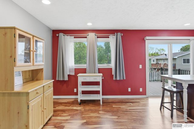 2711 N 121 Avenue, Omaha, NE 68164