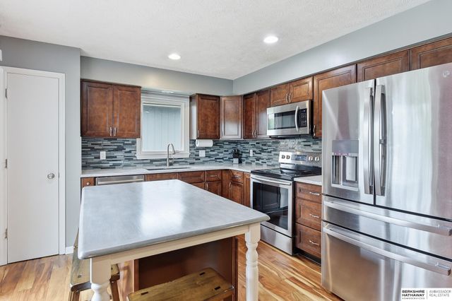 2711 N 121 Avenue, Omaha, NE 68164