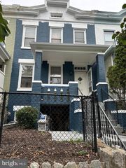1414 C ST NE, Washington, DC 20002