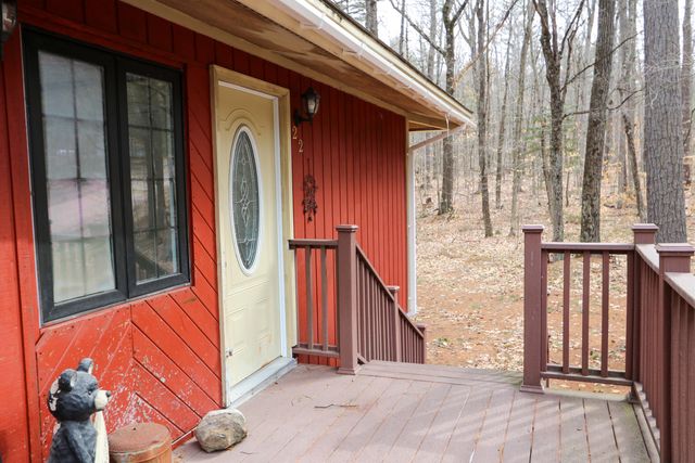 22 Fawn Lane, Jay, NY 12941