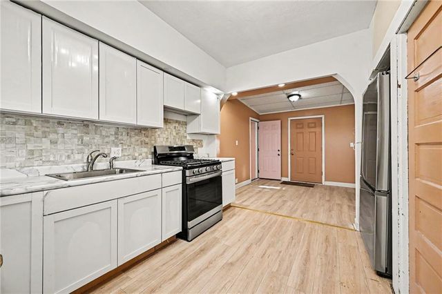 3216 E 21st Street, Kansas City, MO 64127