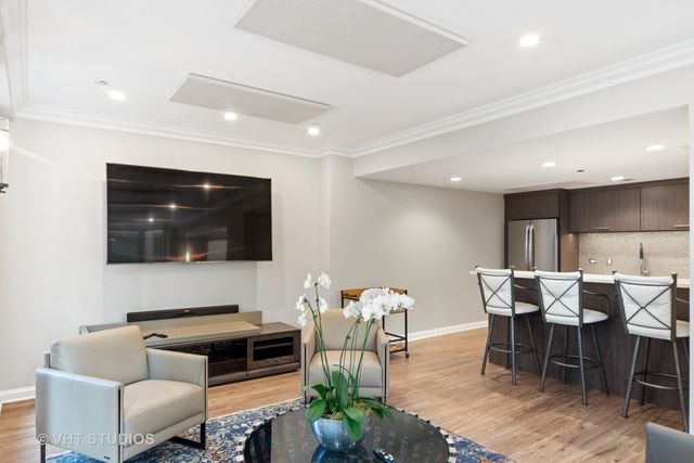 25 E Superior Street 2405, Chicago, IL 60611