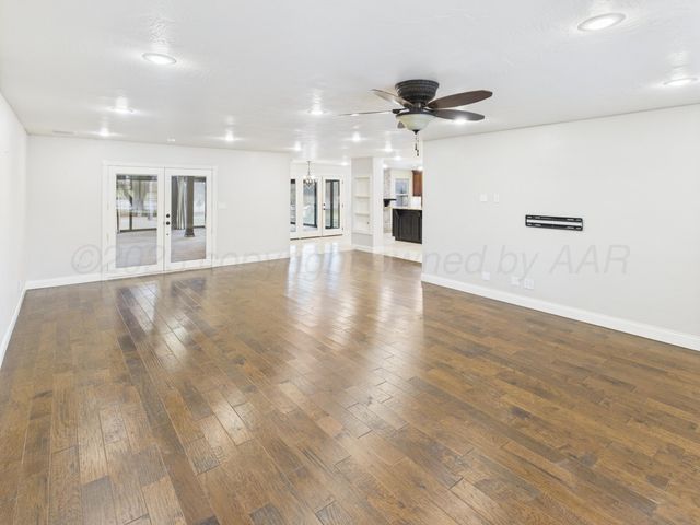 2537 N Duncan Street, Pampa, TX 79065