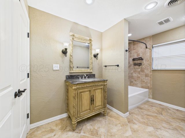 2537 N Duncan Street, Pampa, TX 79065