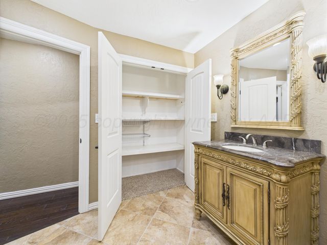 2537 N Duncan Street, Pampa, TX 79065