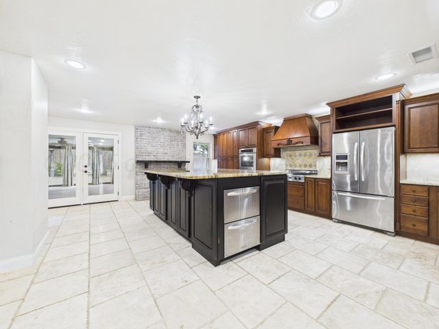 2537 N Duncan Street, Pampa, TX 79065