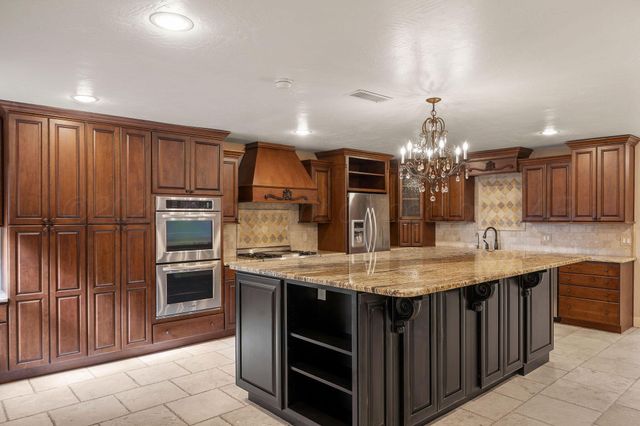 2537 N Duncan Street, Pampa, TX 79065