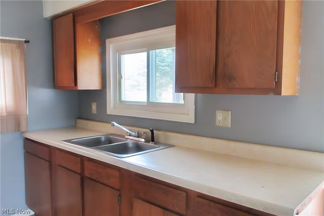 16088 State Route 267, East Liverpool, OH 43920