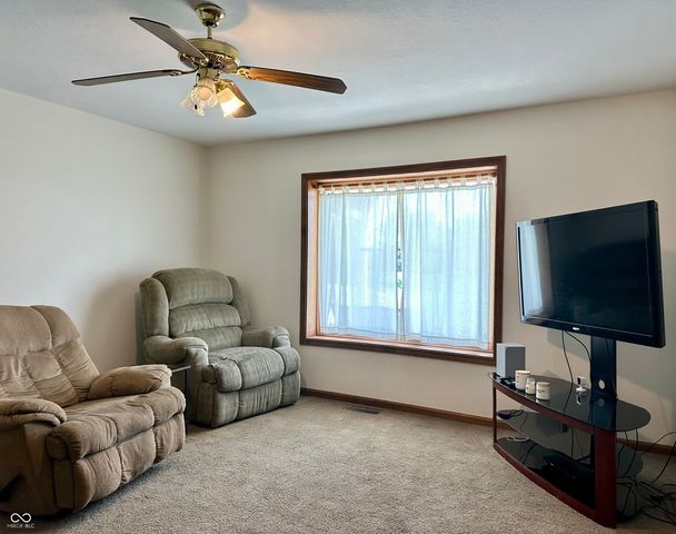 4000 S 550 W, Columbus, IN 47201