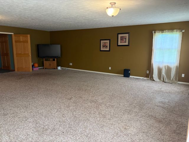 4000 S 550 W, Columbus, IN 47201