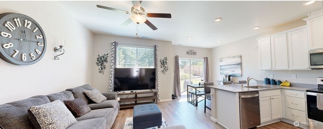 8727 E Gilman Avenue, Arlington, WA 98223