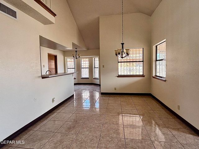 1442 SIERRA DE ORO Drive, El Paso, TX 79936