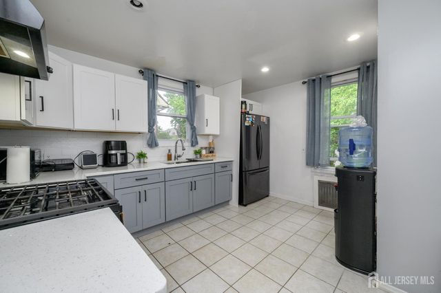 829-831 S 13th Street S, Newark, NJ 07108