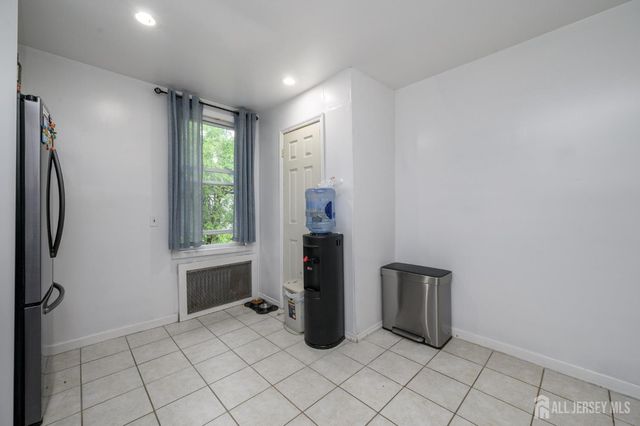 829-831 S 13th Street S, Newark, NJ 07108