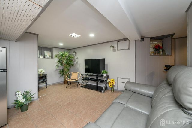 829-831 S 13th Street S, Newark, NJ 07108