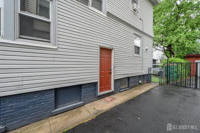 829-831 S 13th Street S, Newark, NJ 07108