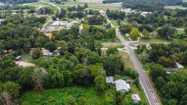 328 W Fm-1988, Goodrich, TX 77335