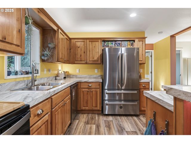 52604 E SYLVAN Dr, Sandy, OR 97055