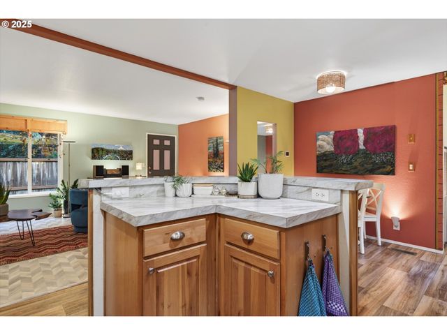 52604 E SYLVAN Dr, Sandy, OR 97055