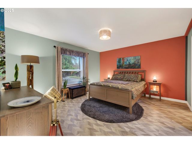 52604 E SYLVAN Dr, Sandy, OR 97055