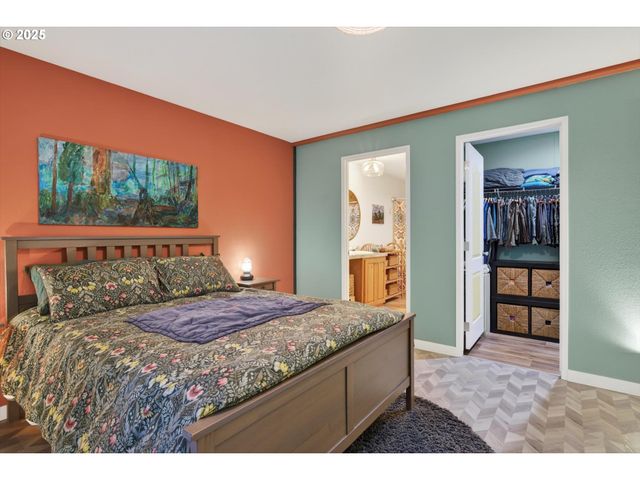 52604 E SYLVAN Dr, Sandy, OR 97055