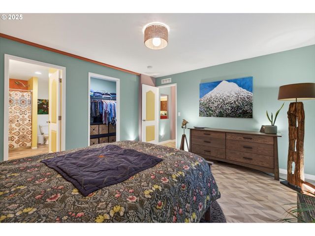 52604 E SYLVAN Dr, Sandy, OR 97055