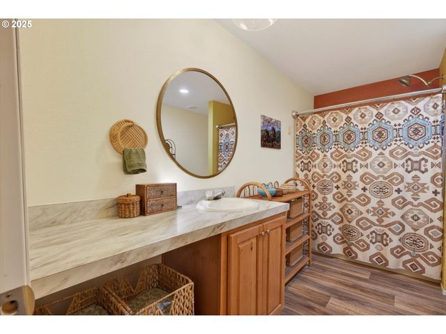 52604 E SYLVAN Dr, Sandy, OR 97055