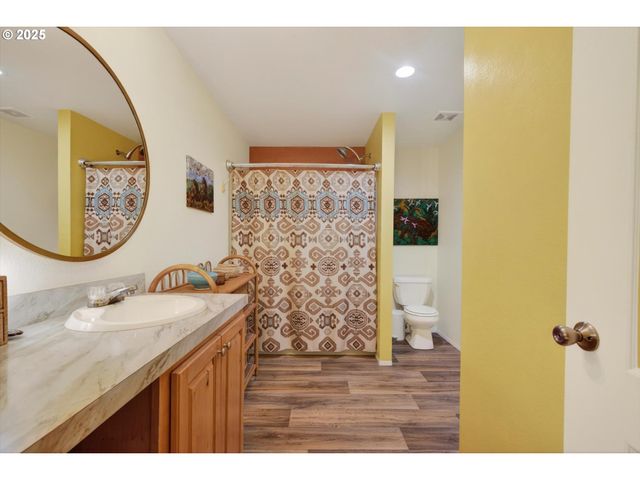 52604 E SYLVAN Dr, Sandy, OR 97055