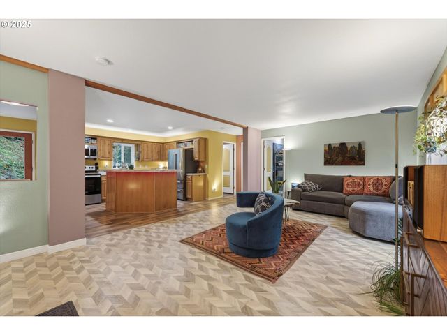 52604 E SYLVAN Dr, Sandy, OR 97055