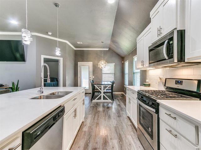 8912 Stacy Lynn Lane, Yukon, OK 73099
