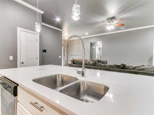 8912 Stacy Lynn Lane, Yukon, OK 73099